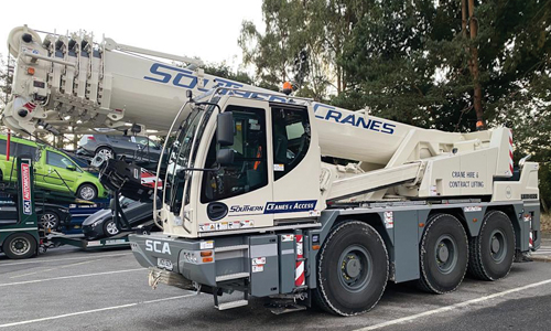 Liebherr LTC1050 city crane
