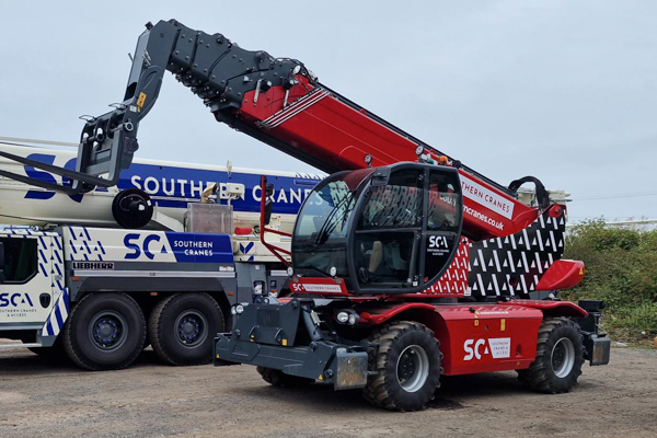 Magni RTH 6.35 roto telehandler hire at Southern Cranes & Access